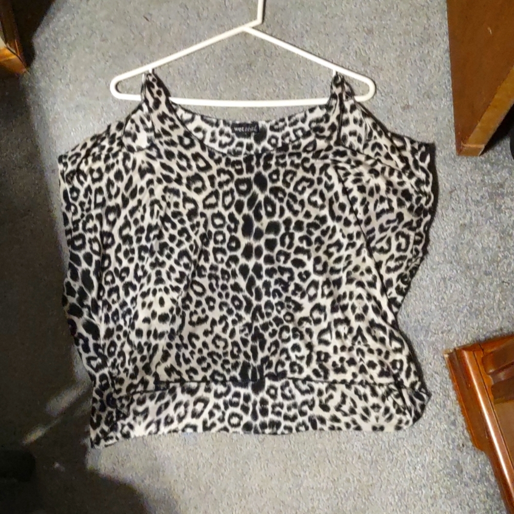 Wet Seal Cheetah Print Medium 2strap short sleeve crop top